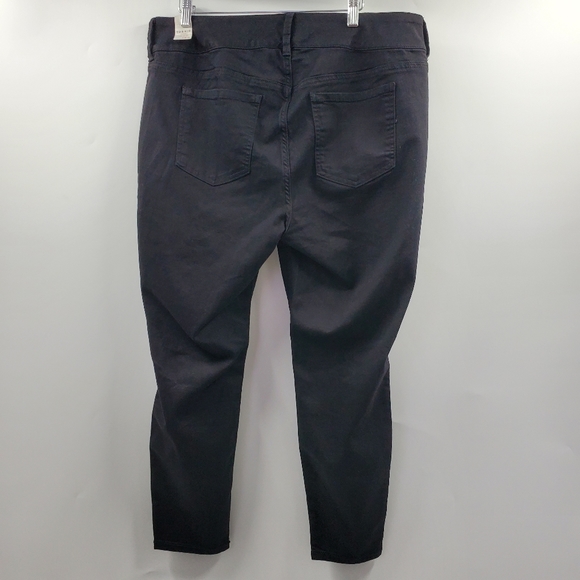 Torrid Black Jegging Skinny Jeans High Waisted Rise NEW - Picture 5 of 11